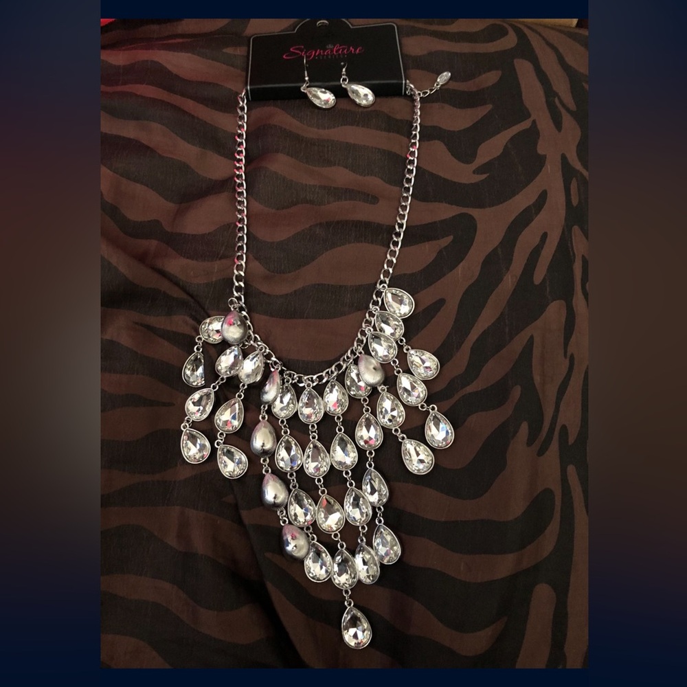 Signature Silver Teardrop Necklace